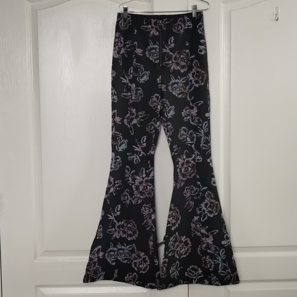 Free People Born to be Wild wide leg flare pants size 6 high waist